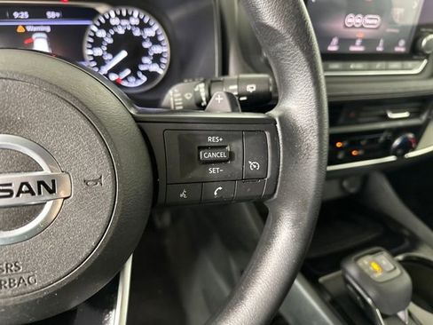 Used 2021 Nissan Rogue S image 16