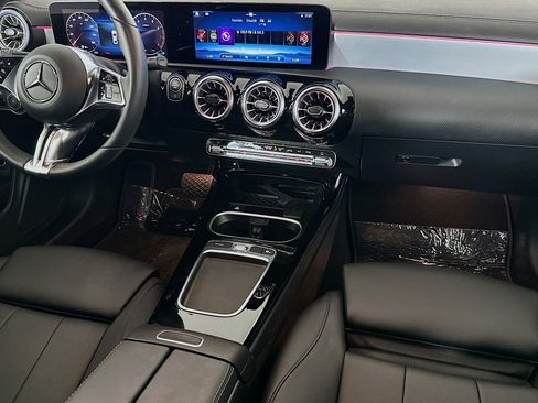 Used 2024 Mercedes-Benz CLA 250 image 6
