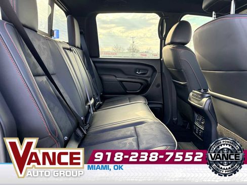 Used 2024 Nissan Titan PRO-4X image 18