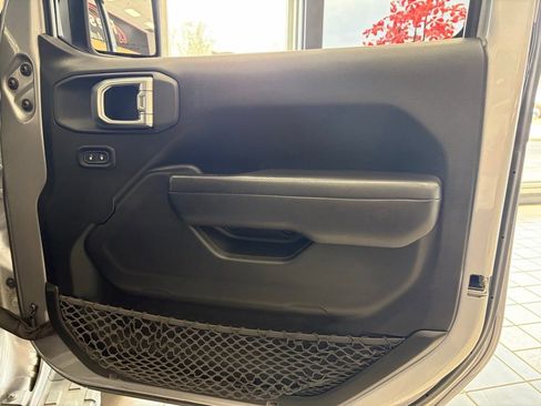 Used 2020 Jeep Gladiator Sport w/ Quick Order Package 24S image 25