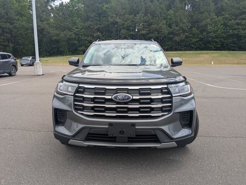 Certified 2025 Ford Explorer Active AWD/4WD image 2
