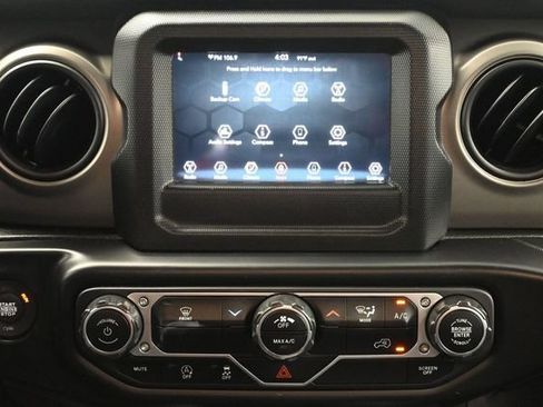Used 2022 Jeep Wrangler Unlimited Sport AWD/4WD image 17