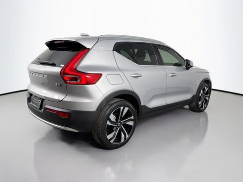 Used 2024 Volvo XC40 B5 Plus w/ Protection Package Premier AWD/4WD image 6