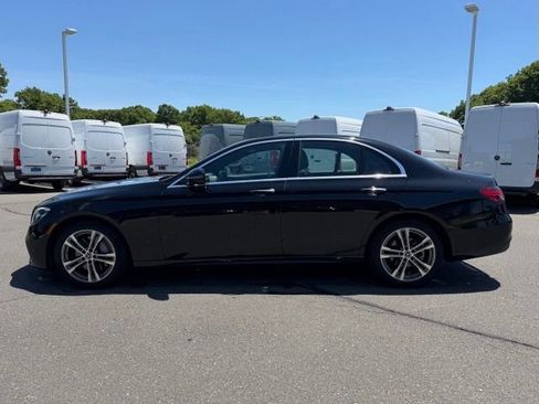 Used 2023 Mercedes-Benz E 350 4MATIC Sedan image 4