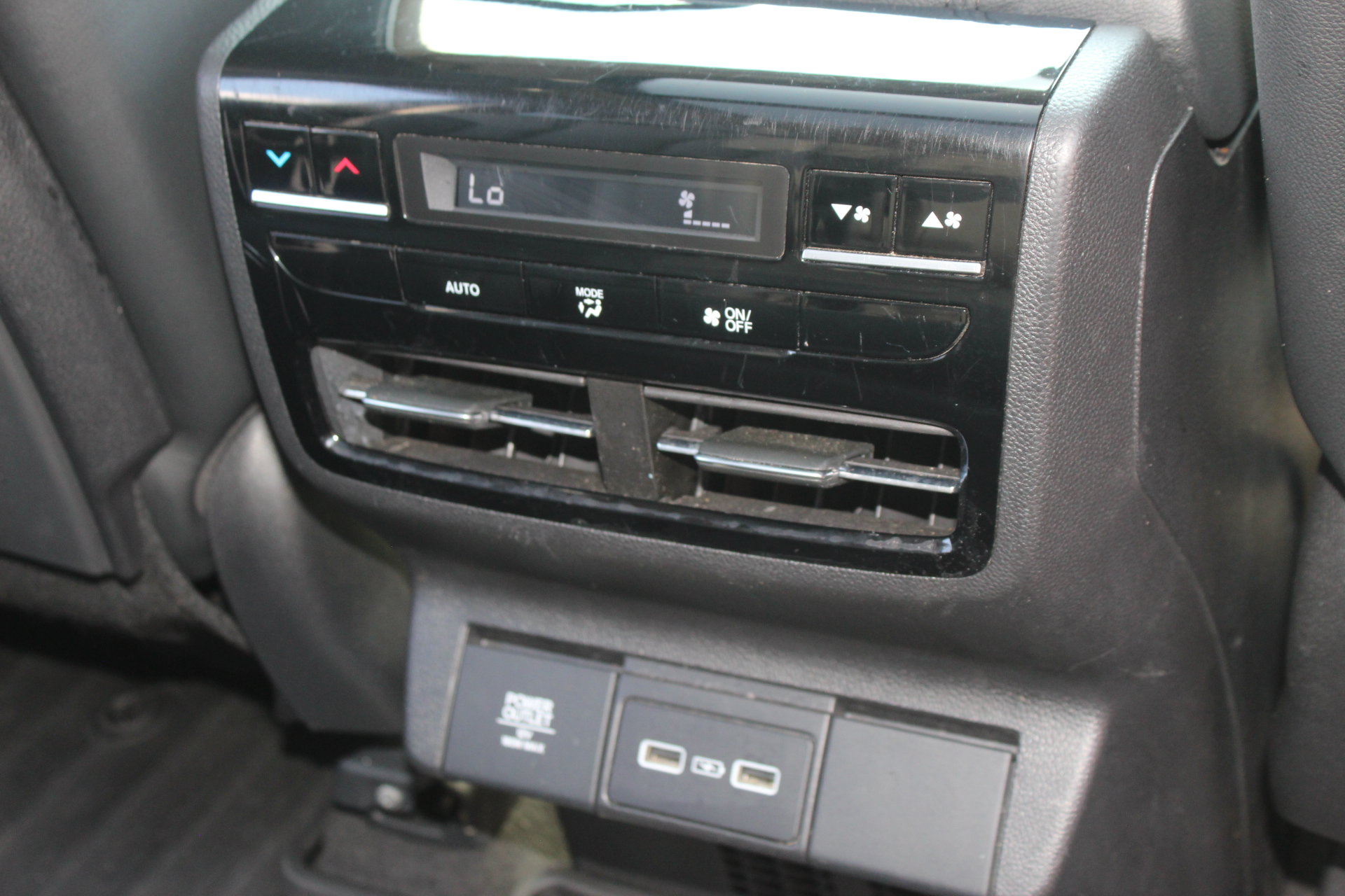 Used 2022 Acura MDX FWD image 35