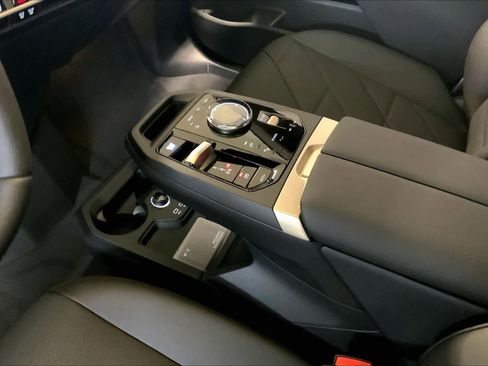 New 2026 BMW iX xDrive45 image 7