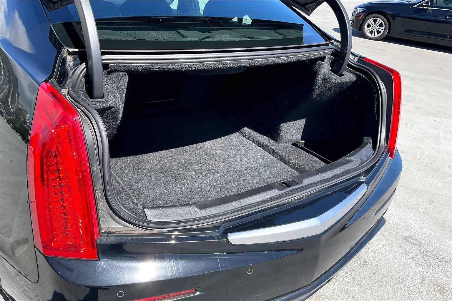 Used 2017 Cadillac ATS V w/ Luxury Package RWD image 18