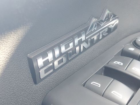 Used 2023 Chevrolet Silverado 1500 High Country image 18