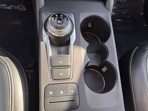 Used 2020 Ford Escape Titanium image 15