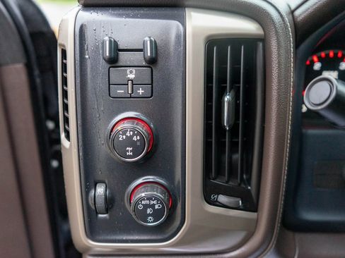 Used 2016 GMC Sierra 2500 Denali w/ Duramax Plus Package image 18