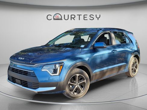 New 2026 Kia Niro EX FWD image 1