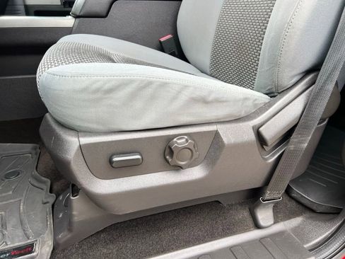 Used 2013 Ford F250 XLT w/ XLT Value Pkg image 14