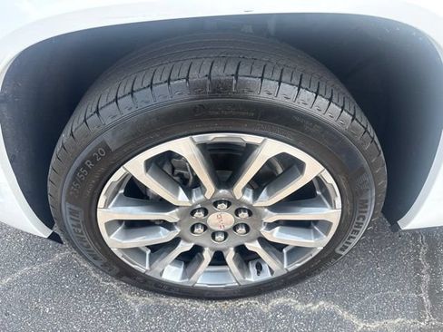 Used 2023 GMC Acadia Denali AWD/4WD image 12
