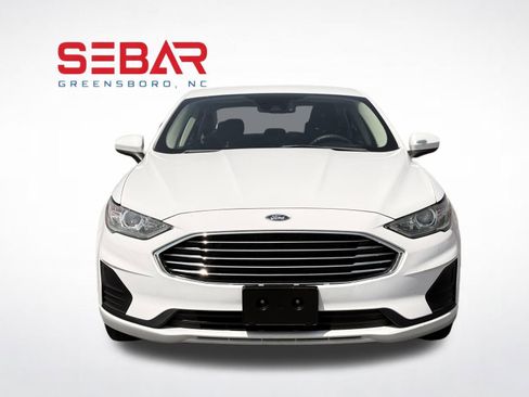 Used 2019 Ford Fusion SE FWD image 2