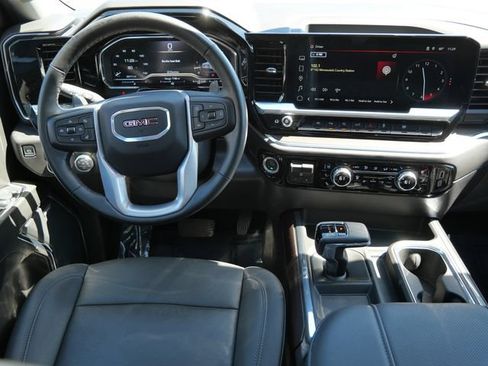 Used 2024 GMC Sierra 1500 SLT w/ SLT Premium Package AWD/4WD image 18