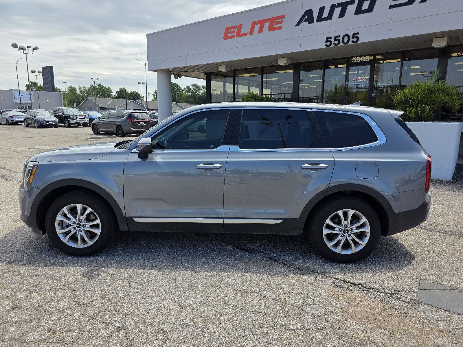 Used 2022 Kia Telluride LX FWD image 8