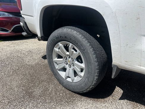 Used 2022 Chevrolet Colorado LT w/ LT Convenience Package AWD/4WD image 7