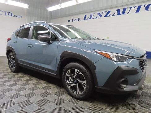 Used 2025 Subaru Crosstrek 2.0i Premium AWD/4WD image 3
