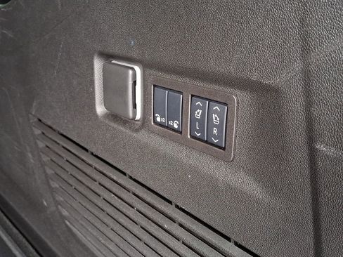 Used 2025 Chevrolet Suburban Premier w/ Sun And Tow Package image 33