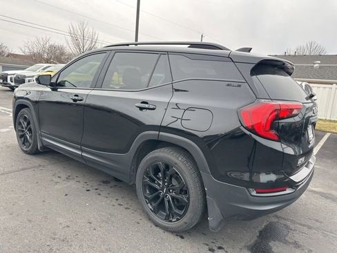 Used 2020 GMC Terrain SLE w/ Driver Convenience Package image 9