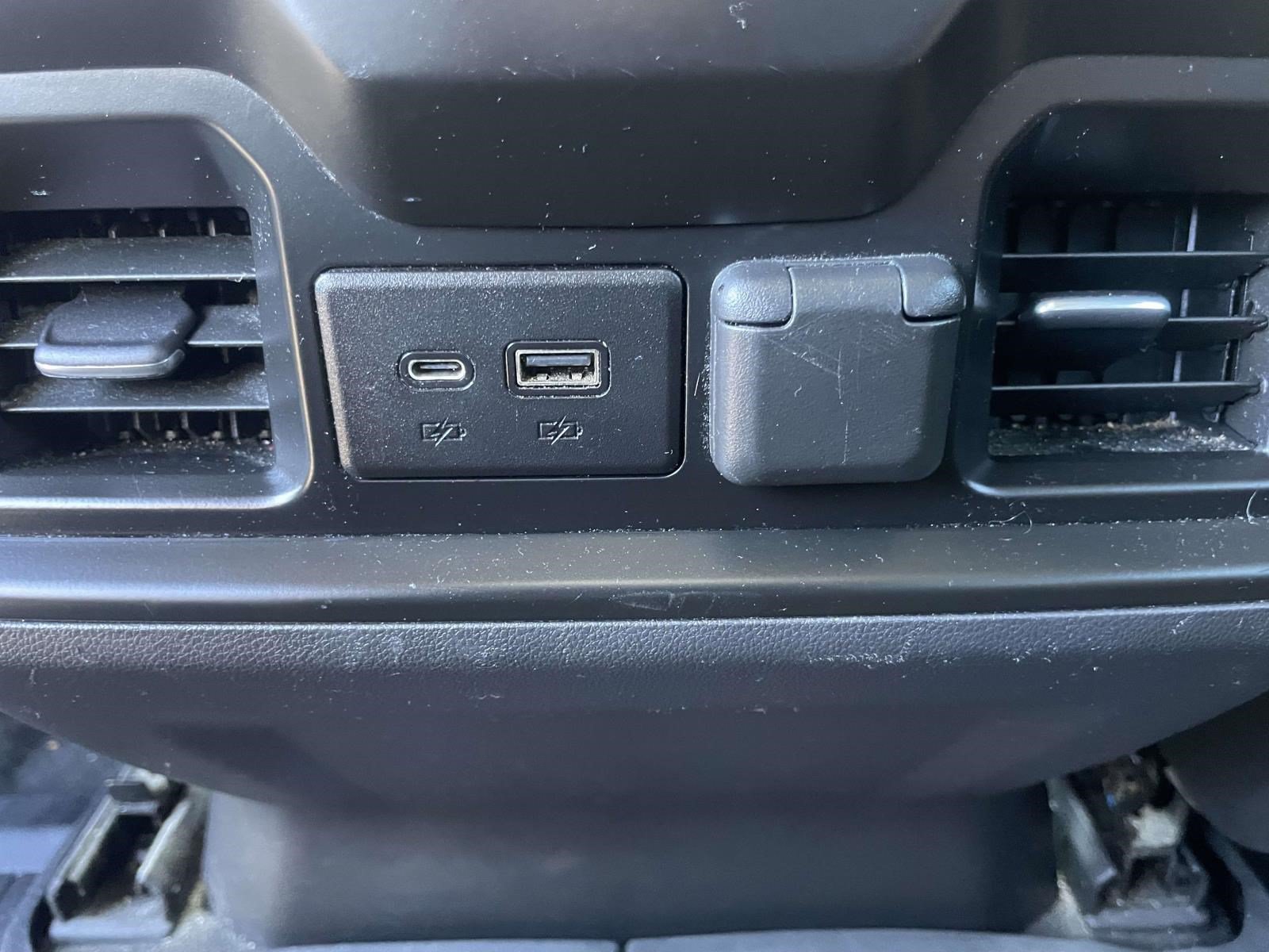 Used 2020 Chevrolet Silverado 1500 RST AWD/4WD image 9