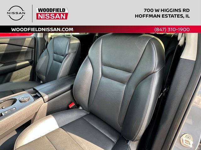 Certified 2025 Nissan Rogue SL w/ SL Premium Package AWD/4WD image 24