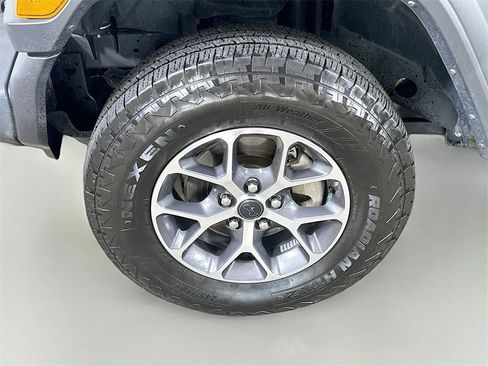 Used 2024 Jeep Wrangler Sport S image 8