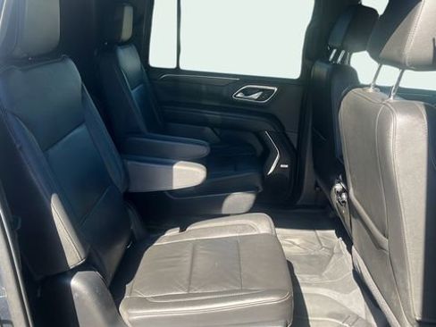 Used 2021 Chevrolet Suburban Z71 image 31