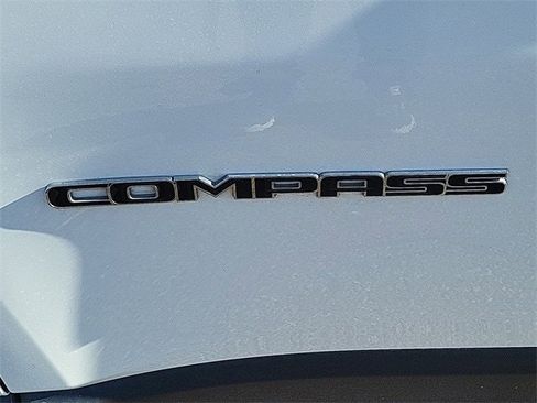 Used 2022 Jeep Compass Limited w/ Sun and Sound Group image 27