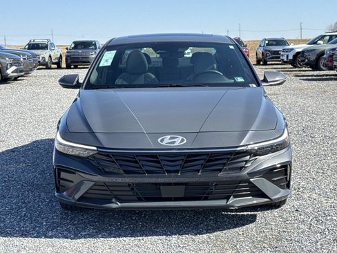 New 2026 Hyundai Elantra Limited FWD image 17