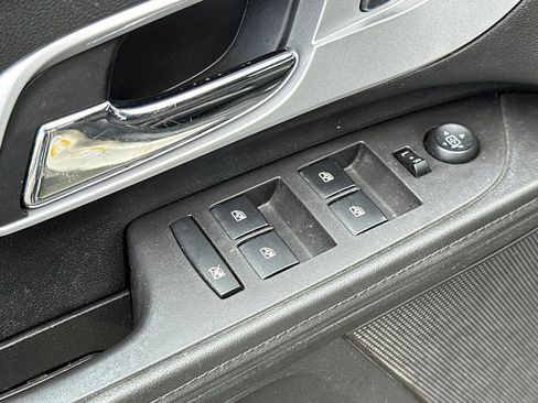 Used 2013 Chevrolet Equinox LS AWD/4WD image 12