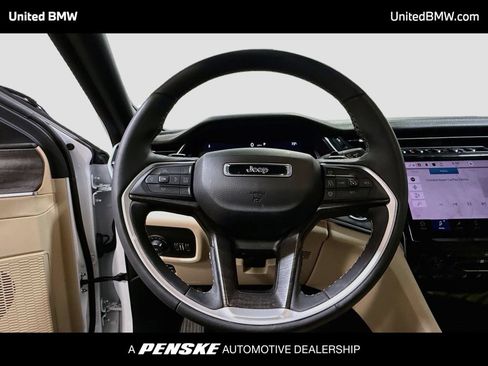 Used 2024 Jeep Grand Cherokee L Limited AWD/4WD image 13