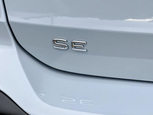 New 2026 Volkswagen Taos SE image 25