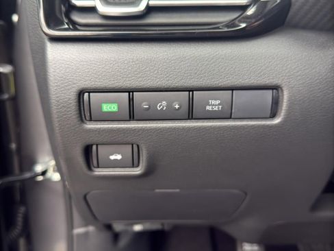 New 2025 Nissan Sentra SR image 22