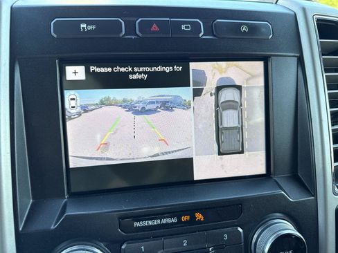 Used 2019 Ford F150 King Ranch w/ Equipment Group 601A Luxury AWD/4WD image 21