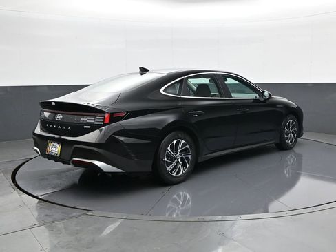 New 2026 Hyundai Sonata Blue FWD image 5
