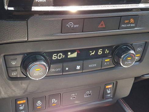 Used 2023 Nissan Frontier PRO-4X w/ Pro Convenience Package image 15