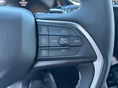 Used 2024 Jeep Grand Cherokee Limited 4xe w/ Luxury Tech Group II image 18