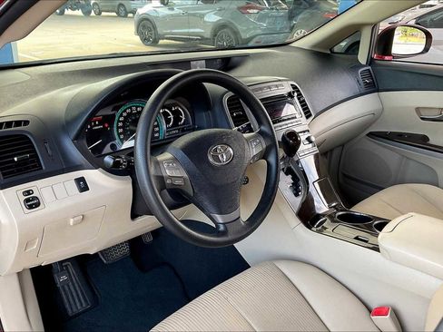 Used 2010 Toyota Venza image 16