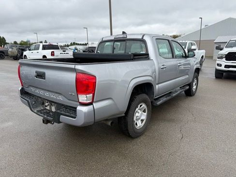 Used 2017 Toyota Tacoma SR w/ Tow Package AWD/4WD image 8