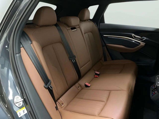 Used 2024 Audi Q8 e-tron Premium Plus w/ Premium Plus Package AWD/4WD image 76