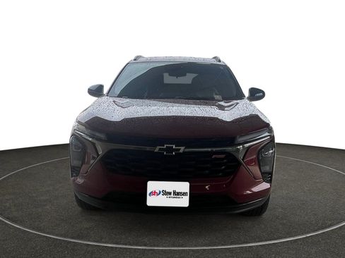 Used 2025 Chevrolet Trax RS w/ Driver Confidence Package image 9