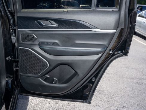 Used 2023 Jeep Grand Cherokee Trailhawk w/ Luxury Tech Group III image 14