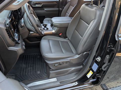 Used 2025 Chevrolet Silverado 2500 LT w/ Trail Boss Package image 16