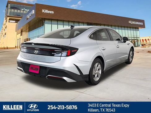 Used 2025 Hyundai Sonata SE FWD image 9