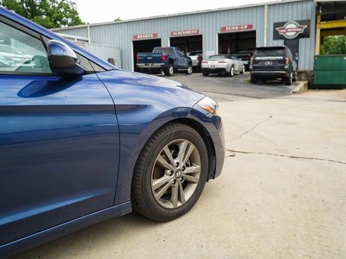 Used 2018 Hyundai Elantra SEL FWD image 18