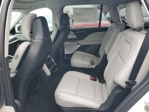 New 2026 Lincoln Aviator Reserve image 23