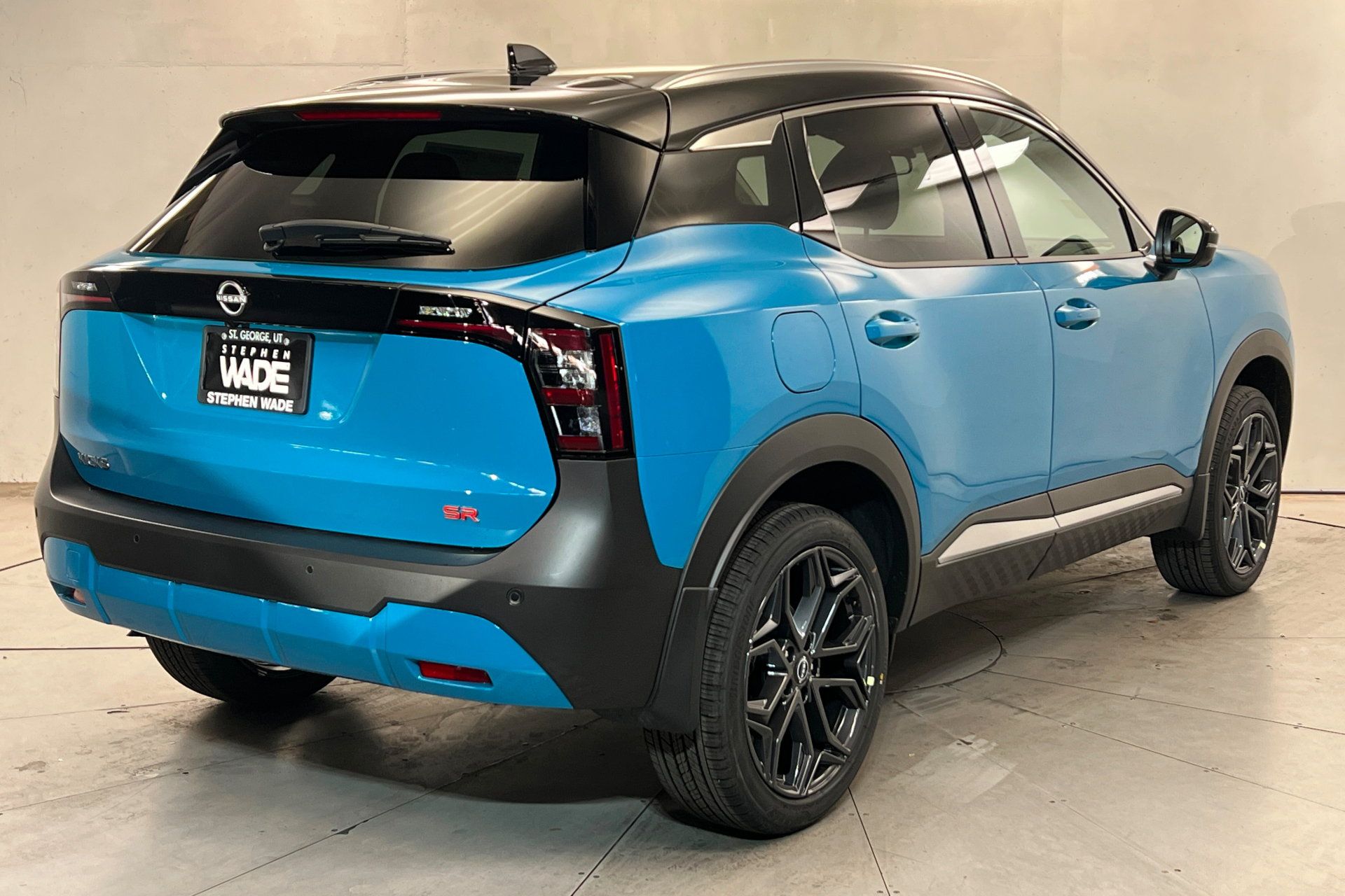 New 2026 Nissan Kicks SR FWD image 5