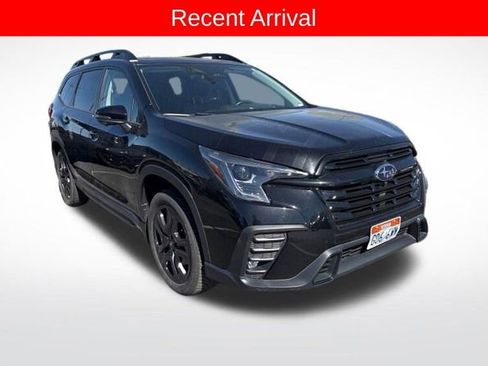 Used 2023 Subaru Ascent Onyx Edition Limited image 4