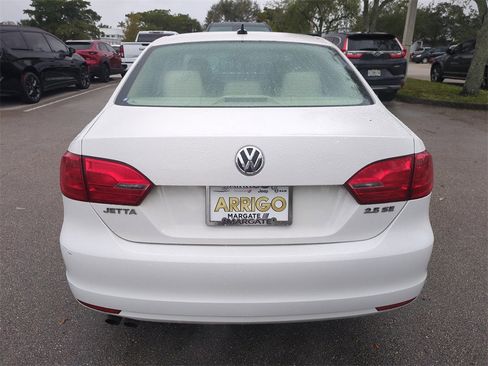 Used 2011 Volkswagen Jetta SE image 7